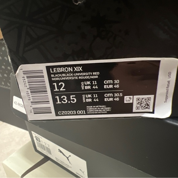 LEBRON XIX - Picture 9 of 9